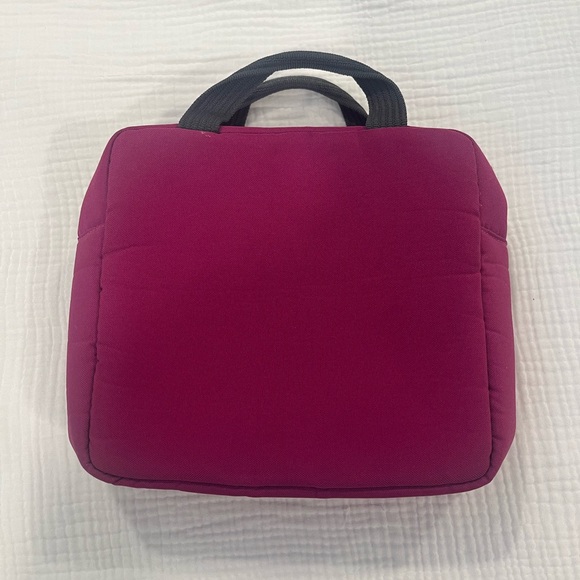 Pottery Barn Teen Lunch Box - Picture 2 of 4